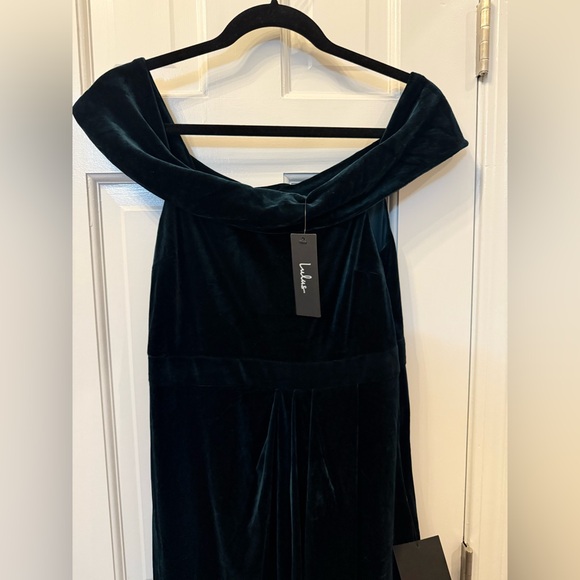 Lulus I'm Enchanted Emerald Green Velvet Off-the-Shoulder Maxi Dress Medium - Picture 7 of 8